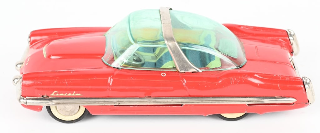 JAPAN TIN FRICTION LINCOLN FUTURISTIC CAR (1 of 6)