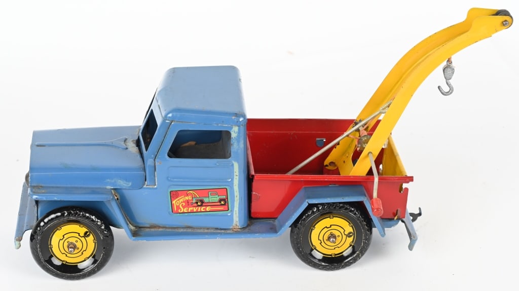 MARX WILLYS JEEP TOW TRUCK (1 of 5)