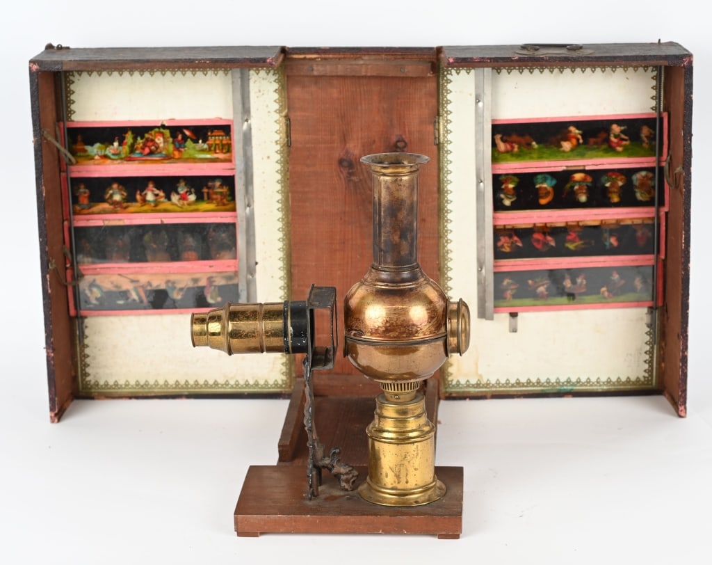 GERMAN MAGIC LANTERN w/ CASE (1 of 4)