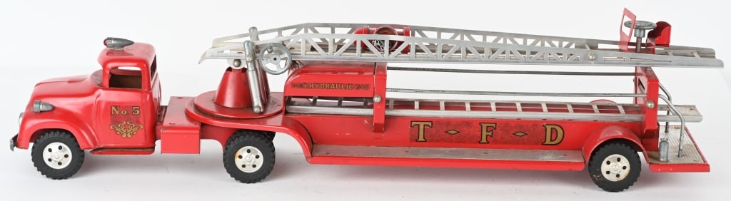 TONKA #5 HYDRAULIC LADDER FIRE TRUCK (1 of 8)