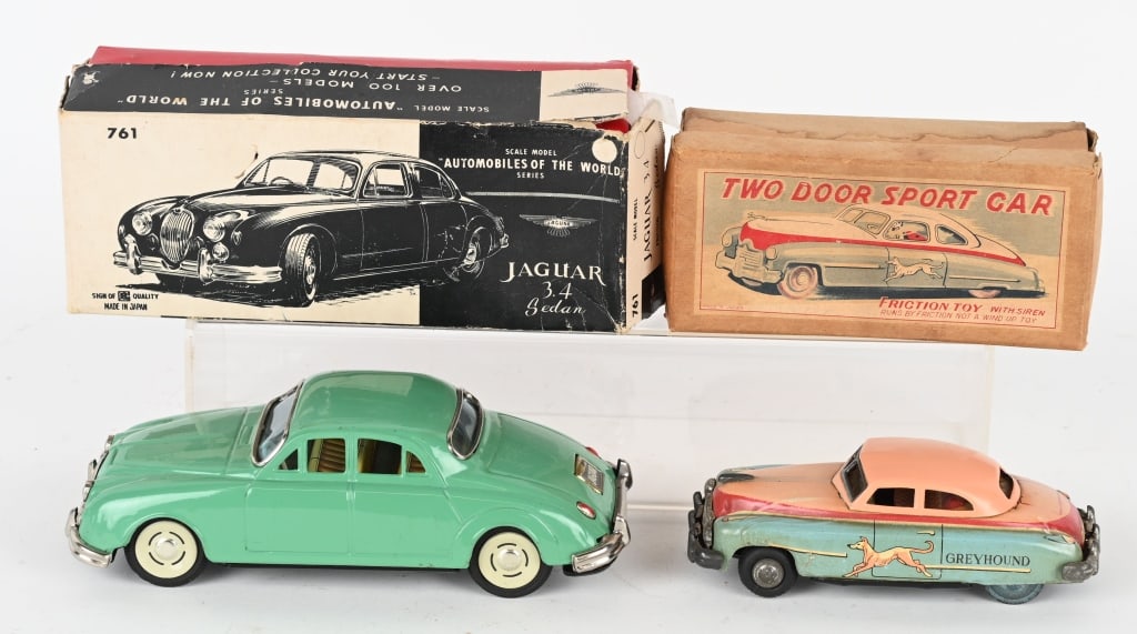 2- JAPAN TIN FRICTION CARS w/ BOXES (1 of 5)