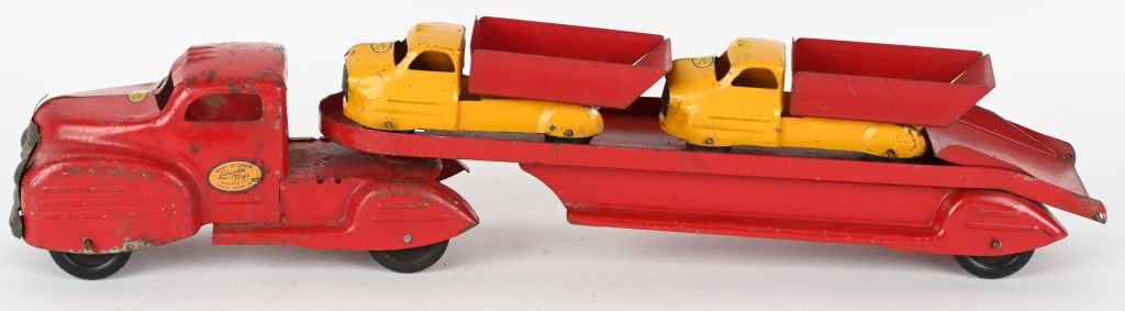 LINCOLN PRESSED STEEL TRUCK HAULER (1 of 7)