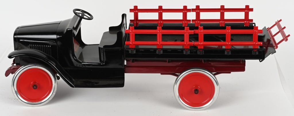 BUDDY L PRESSED STEEL STAKE BED TRUCK (1 of 6)