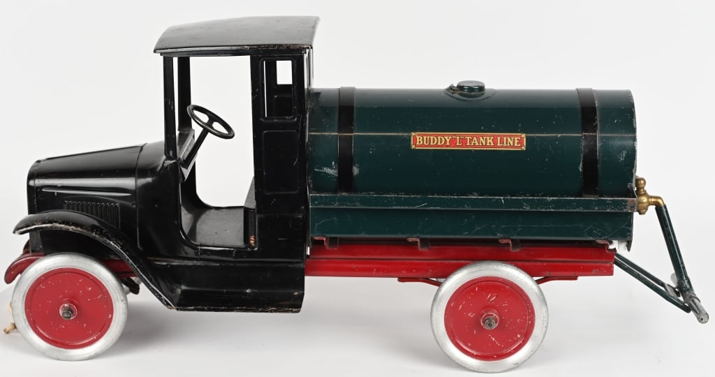 BUDDY L TANK TRUCK (1 of 8)