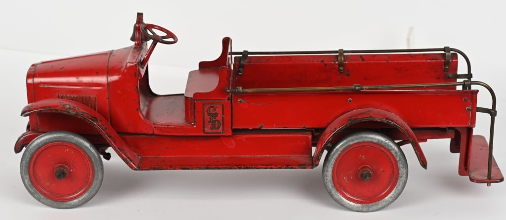 BUDDY L INSURANCE PATROL TRUCK: All original early version without body decals. Paint and decals in excellent condition. A very scarce truck. 26" Excellent