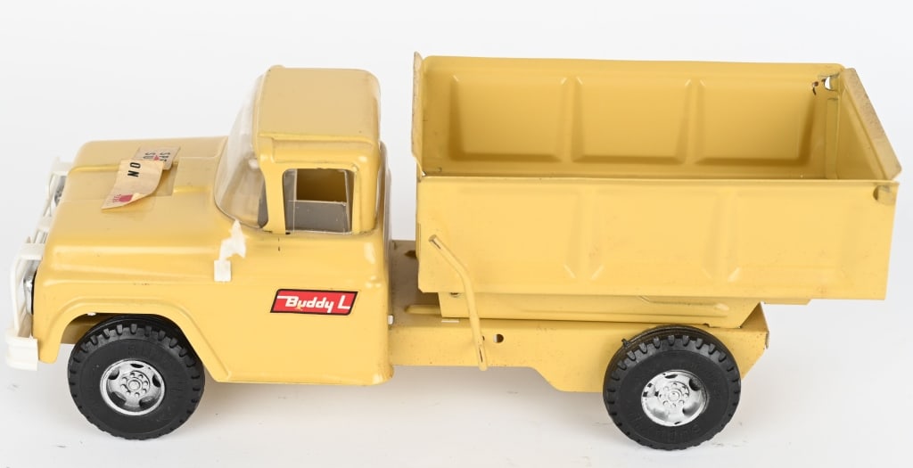 BUDDY L DUMP TRUCK (1 of 6)