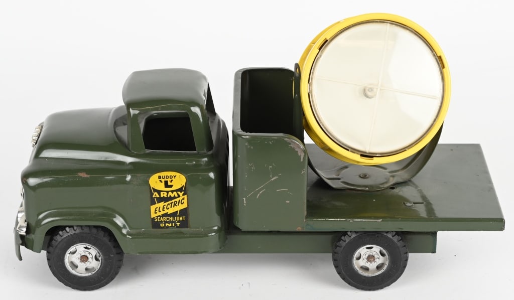 BUDDY L GMC ARMY SEARCH LIGHT TRUCK (1 of 6)