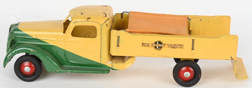 BUDDY L ICE TRUCK: All original with nice paint and decals. Canvas cover is replaced. 21" Excellent