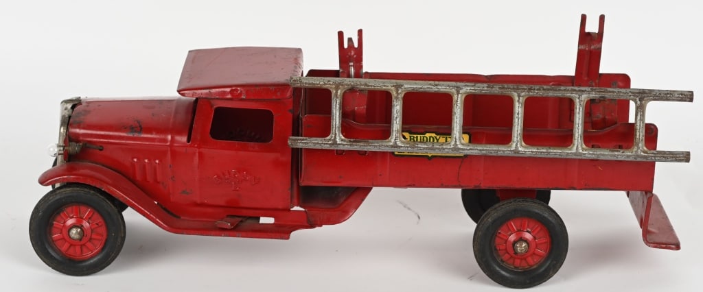 BUDDY L LADDER TRUCK w/ ELECTRIC HEADLIGHTS: All original with very nice paint and decals. Truck has electric headlights. Still has one original ladder. Nice looking truck. 20" Excellent Provenance: Ralston Collection