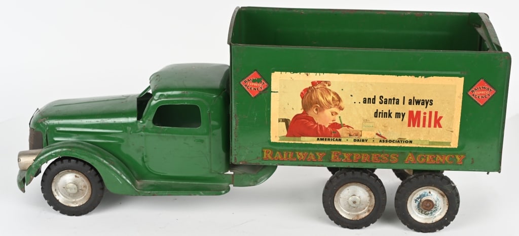 BUDDY L REA LETTER TO SANTA ICE CREAM TRUCK: All original with nice paint and decals. Missing top. 23" Very Good-Excellent