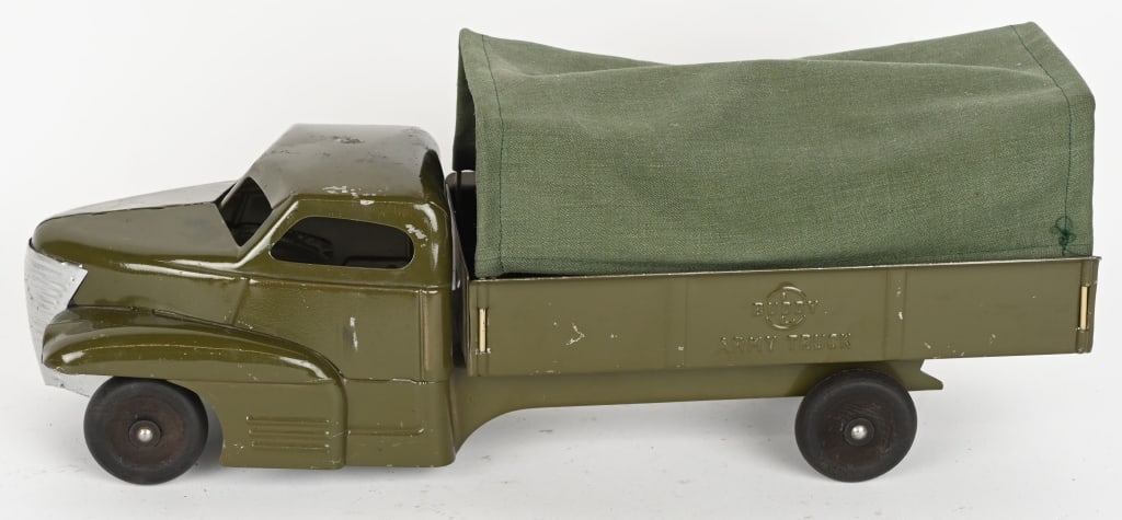 BUDDY L STREAMLINE ARMY TRUCK: All original with excellent paint. 17" Excellent