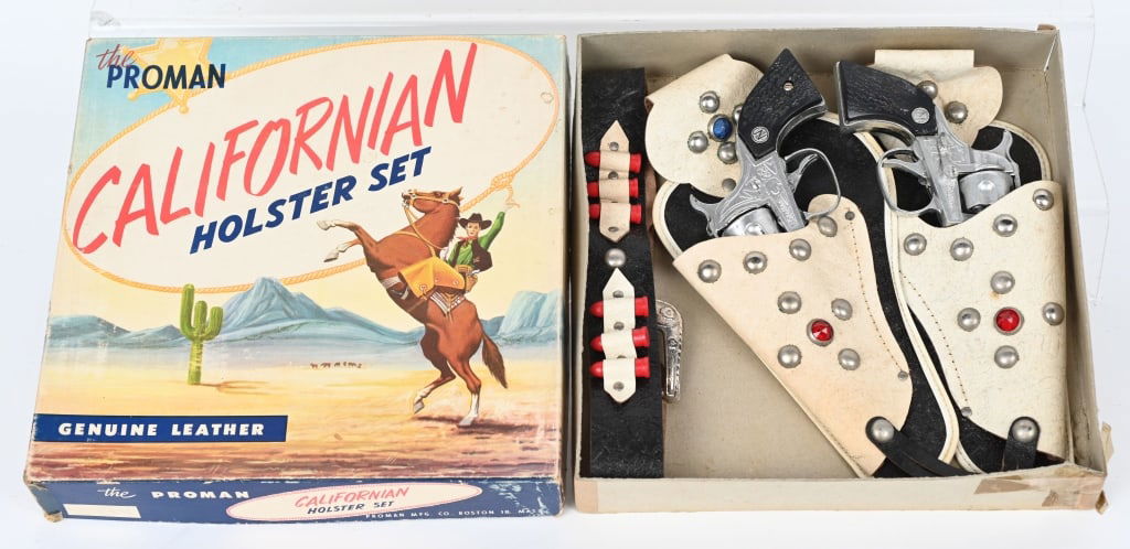 CALIFORNIAN CAP GUN SET w/ NICHOLS PISTOLS & BOX: Nice unused set includes 2- single action Nichols 22 cap pistols. Set box is about 11" by 11". Excellent