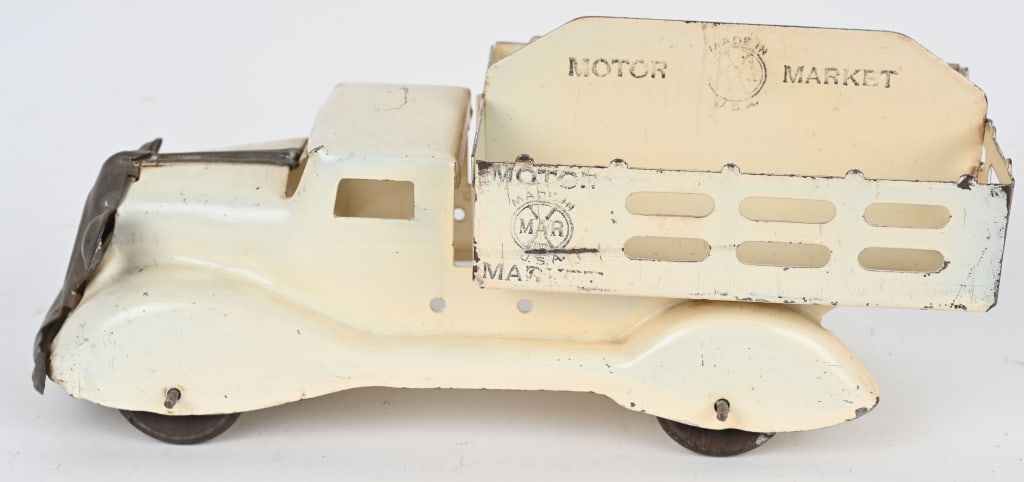 MARX MOTOR MARKET TRUCK: All original in great shape. 10" Excellent