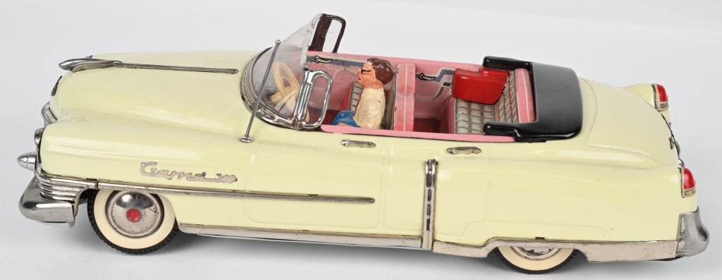 GAMA TIN FRICTION CADILLAC CONVERTIBLE (1 of 6)