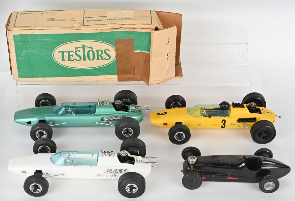 4- TESTORS & WEN MAC GAS POWERED RACE CARS (1 of 5)