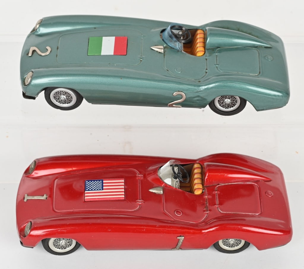 2- JAPAN BANDAI TIN FRICTION FERRARI RACE CARS (1 of 9)