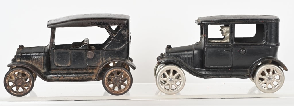 2- ARACDE CAST IRON MODEL T AUTOS (1 of 6)