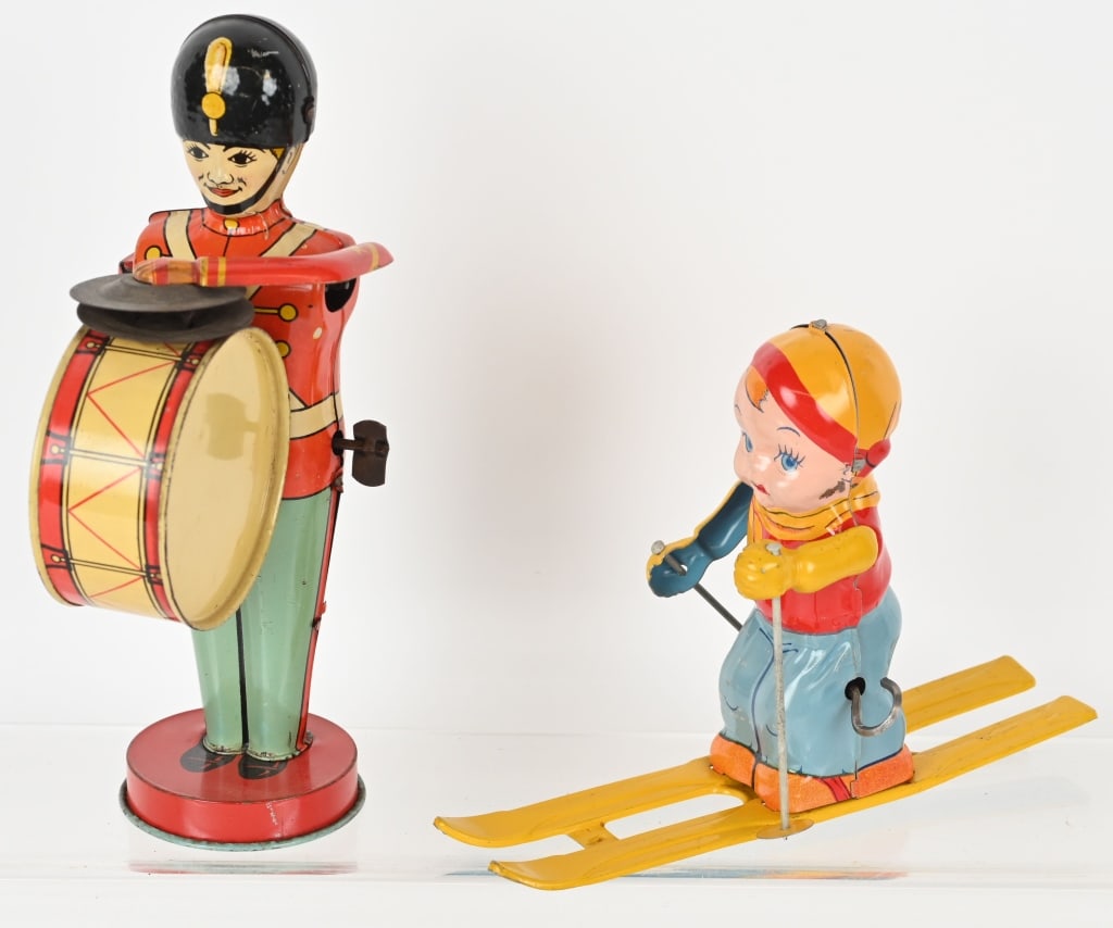 2- CHEIN TIN WINDUP TOYS, DRUMMER & SKIER (1 of 7)