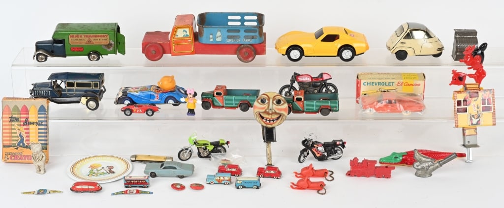 LARGE LOT OF TOYS, TRUCKS, SPARKLERS, TIN & MORE (1 of 7)