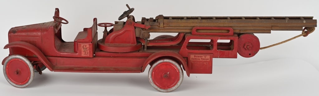 BUDDY L PRESSED STEEL AERIAL LADDER TRUCK (1 of 9)