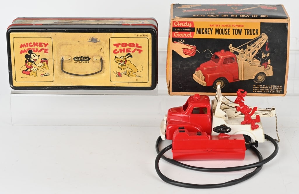 WDE MICKEY MOUSE TOOL CHEST & TOW TRUCK w/ BOX (1 of 10)