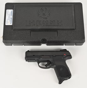 RUGER SR40C SEMI AUTO WITH BOX