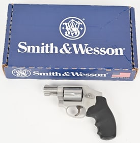 SMITH & WESSON MODEL 642-1 REVOLVER WITH BOX