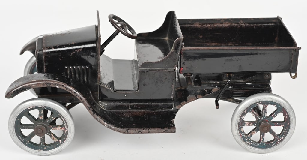 BUDDY L FLIVVER DUMP TRUCK: Original truck with decent paint. Dump bed works. Wheels have been repainted. 11" Very Good