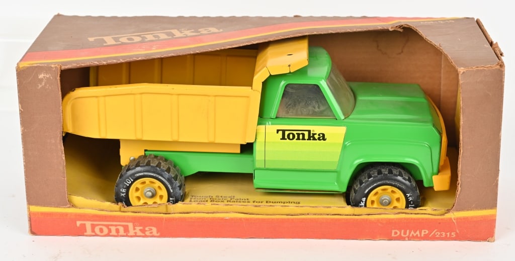 TONKA #2314 DUMP TRUCK w/ BOX: New Old Stock never played with condition.. 16" Excellent