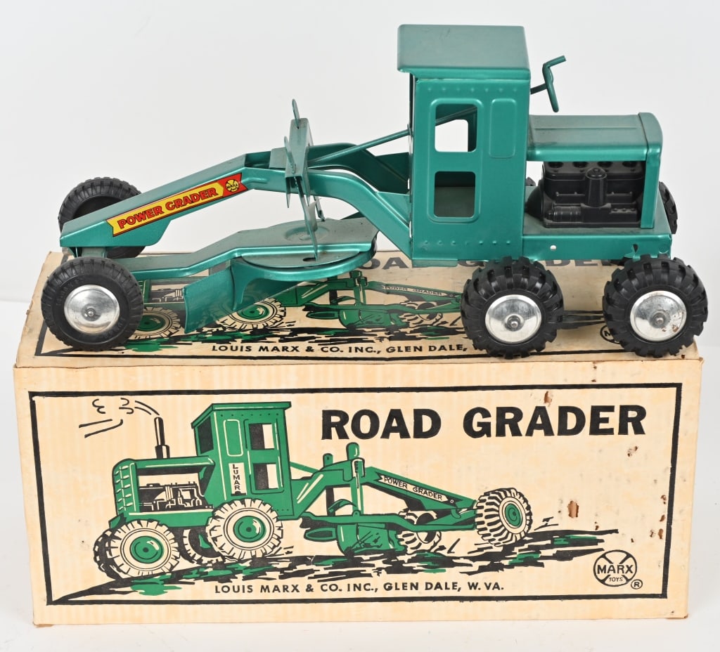 MARX PRESSED STEEL ROAD GRADER w/ BOX: All original in very nice condition. Boxed 17" Excellent