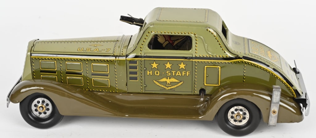 MARX TIN WINDUP HQ STAFF CAR: Great looking car that has professionally restored fender. Looks great. Windup works. 14" Excellent