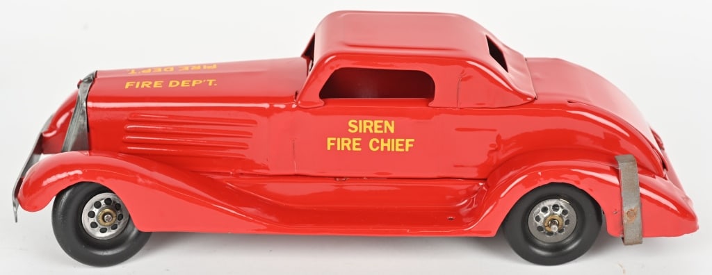 MARX WINDUP SIREN FIRE CHIEF CAR: Professionally restored to like new. Red in color. 14" Excellent