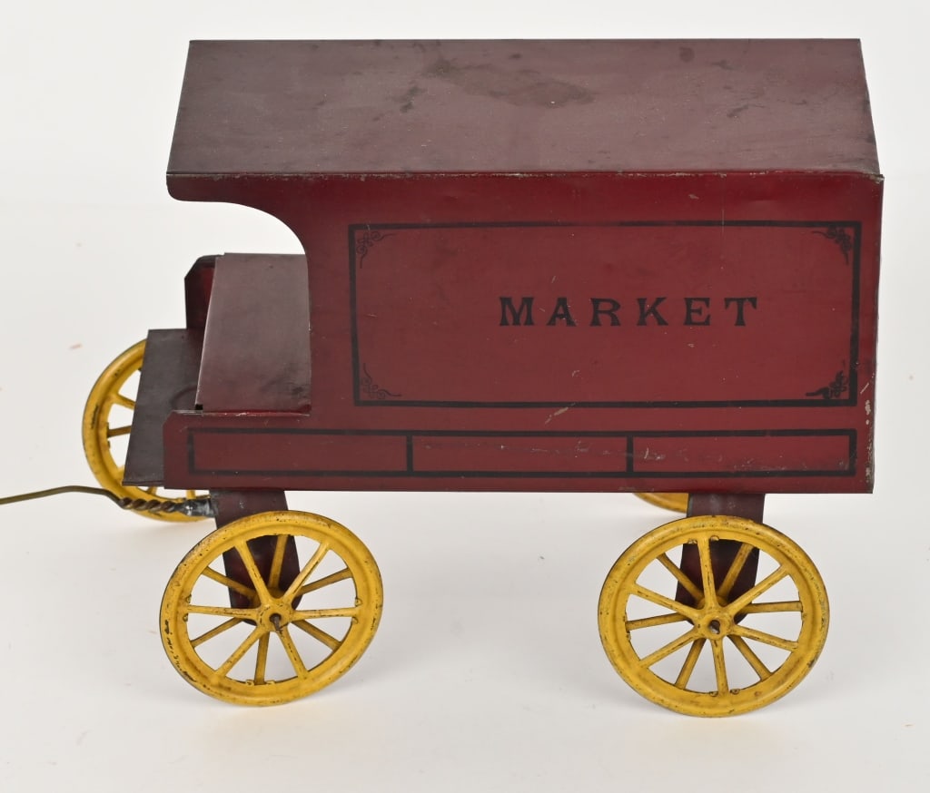 AMERICAN TIN MARKET WAGON PULL TOY: All original with nice paint. Still has pull handle. Wagon measures 9" Excellent
