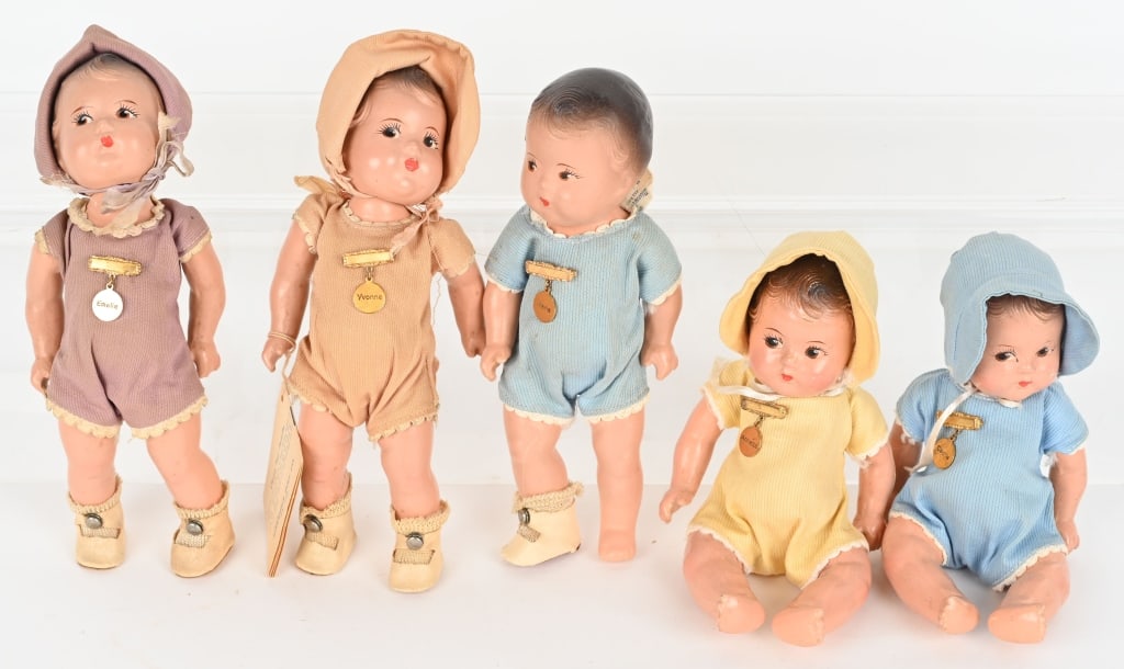 7" MADAME ALEXANDER DIONNE QUINT SET: Full set of all 5 Quints. All composition in original outfits. 7" Excellent