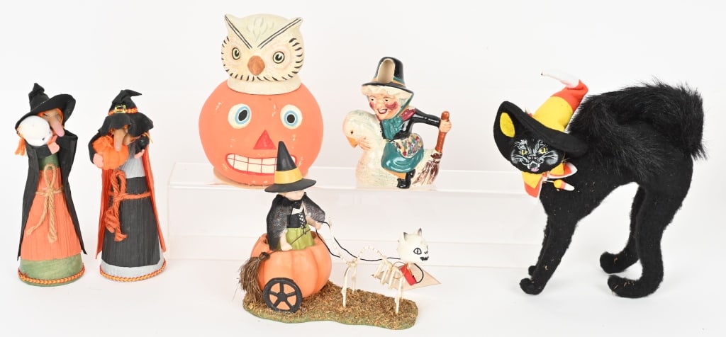 LOT OF HALLOWEEN ITEMS: Includes Pumpkin & Owl, Black Cat, Witches, and More. Various ages. AS-IS