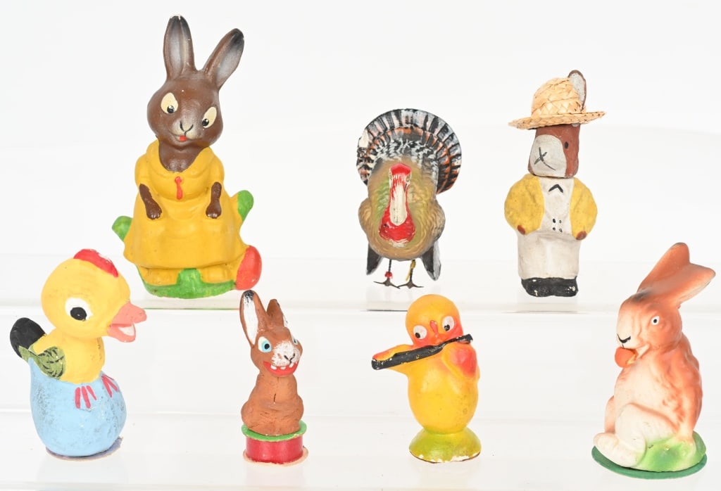 LOT OF HOLIDAY CANDY CONATINERS: Great looking Easter and Thanksgiving Candy Containers. Largest 6" AS-IS