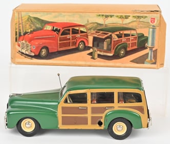 BREVETTATO TIN WINDUP WOODY STATION WAGON w/ BOX