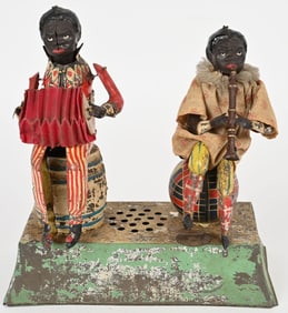 GUNTHERMANN BLACK MUSICIANS ON PLATFORM