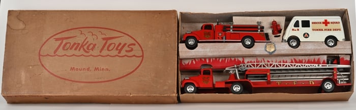 1957 TONKA #B-212 TONKA FIRE DEPT. SET w/ BOX