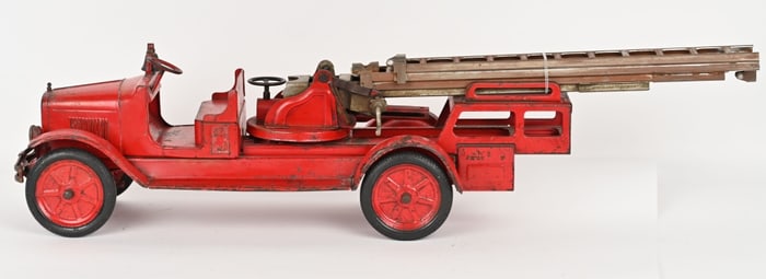 BUDDY L AERIAL LADDER w/ RUBBER TIRES