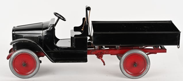 BUDDY L A FRAME DUMP TRUCK
