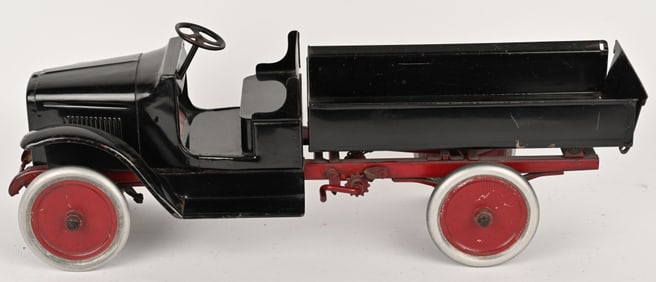 BUDDY L PRESSED STEEL CHAIN DUMP TRUCK