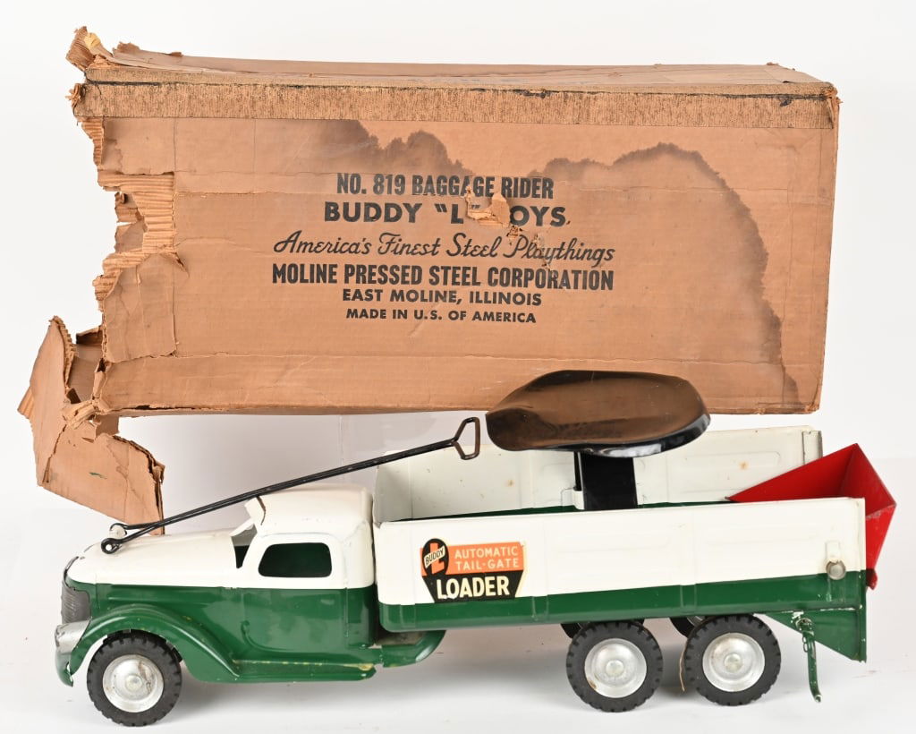 BUDDY L AUTOMATIC TAILGATE LOADER w/ BOX: Buddy L Automatic Tailgate Loader. All original and complete with seat and pull handle. Has very nice paint and decals. Comes with original Box missing part of end. 25" Excellent