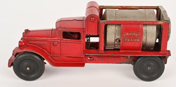 KENTON CAST IRON JAEGER CEMENT MIXER TRUCK