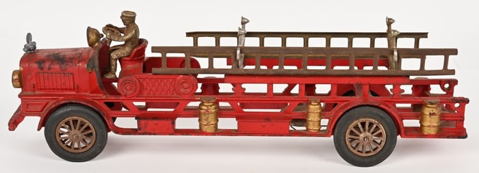 LARGE HUBLEY CAST IRON FIRE TRUCK 19"