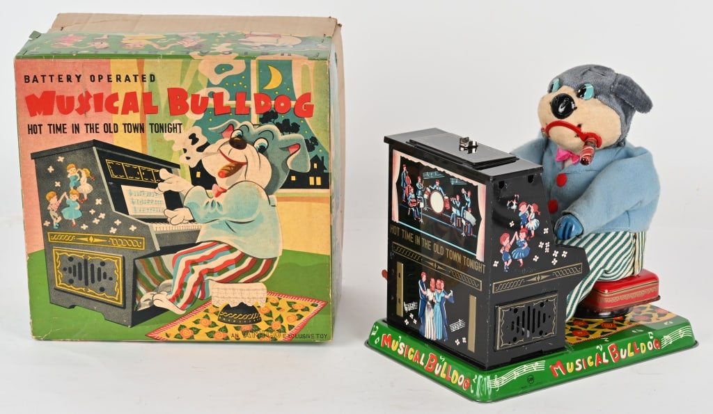 JAPAN BATTERY OP MUSICAL BULLDOG w/ BOX: Japan battery operated Musical Bulldog. All original with great colors. Has clean battery box. Worked when tested. Boxed 9" Excellent