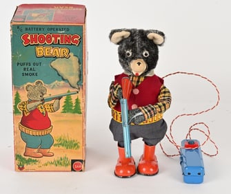 JAPAN BATTERY OP SHOOTING BEAR w/ BOX