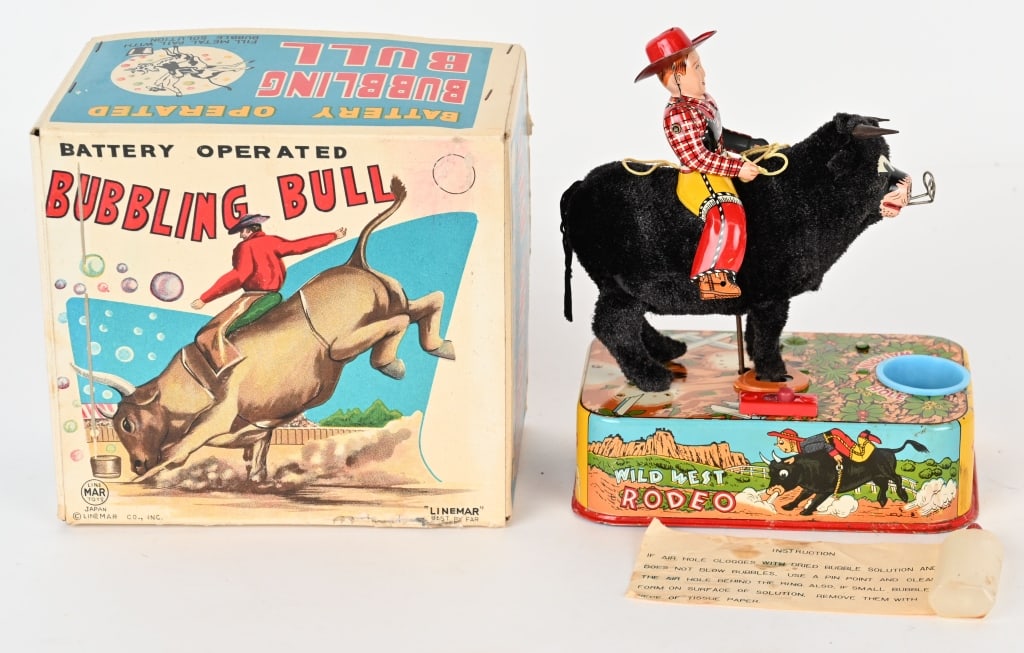LINEMAR BATTERY OPERATED BUBBLING BULL w/ BOX: Japan battery operated Bubble Blowing Bull. All original and complete. Great condition. Worked when tested. Boxed 7" Excellent
