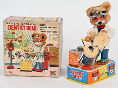 JAPAN BATTERY OP DENTIST BEAR w/ BOX