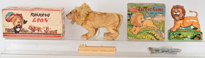 2- JAPAN BATTERY OP LIONS w/ BOXES